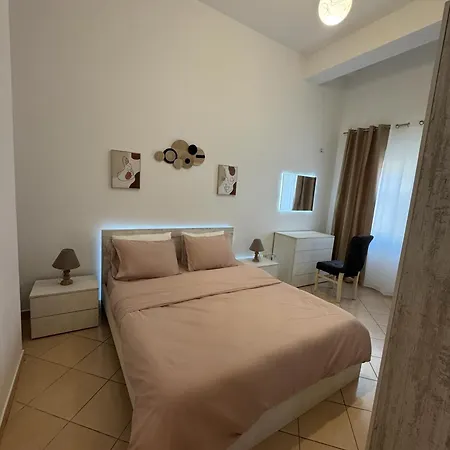 R&m One Bedroom Seafront Durres